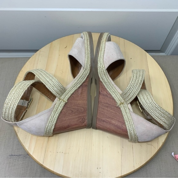 H By Halston Jane Nude Coastal Wrap Wedge Sandals Vegan Suede Leather Shoes 7.5 - Picture 8 of 13